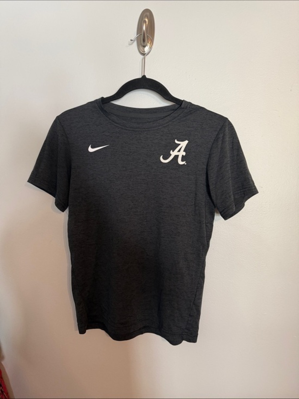 Nike Boys Dri-FIT Alabama Crimson Tide Short Sleeve Coach Top Grey Large